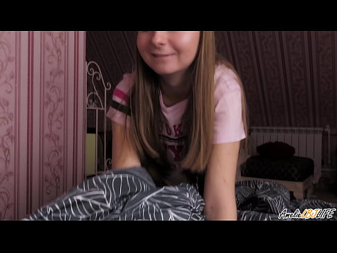 ❤️ Blondina îi suge adânc prietenei ei și primește spermă în gură ❤❌  at ro.gayasianporn.ru ﹏